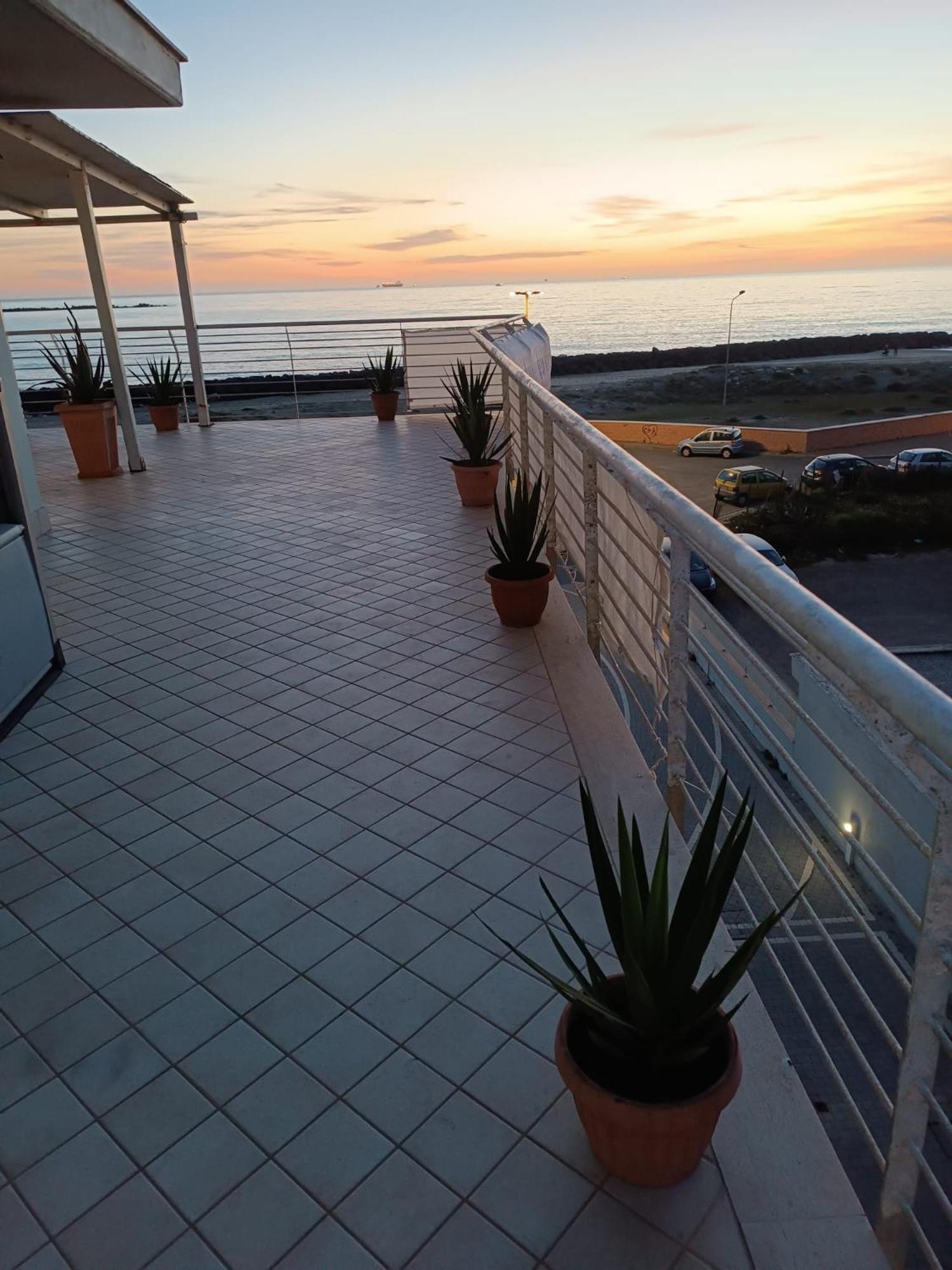 Armareaoverseassuites 1 Fiumicino Dış mekan fotoğraf